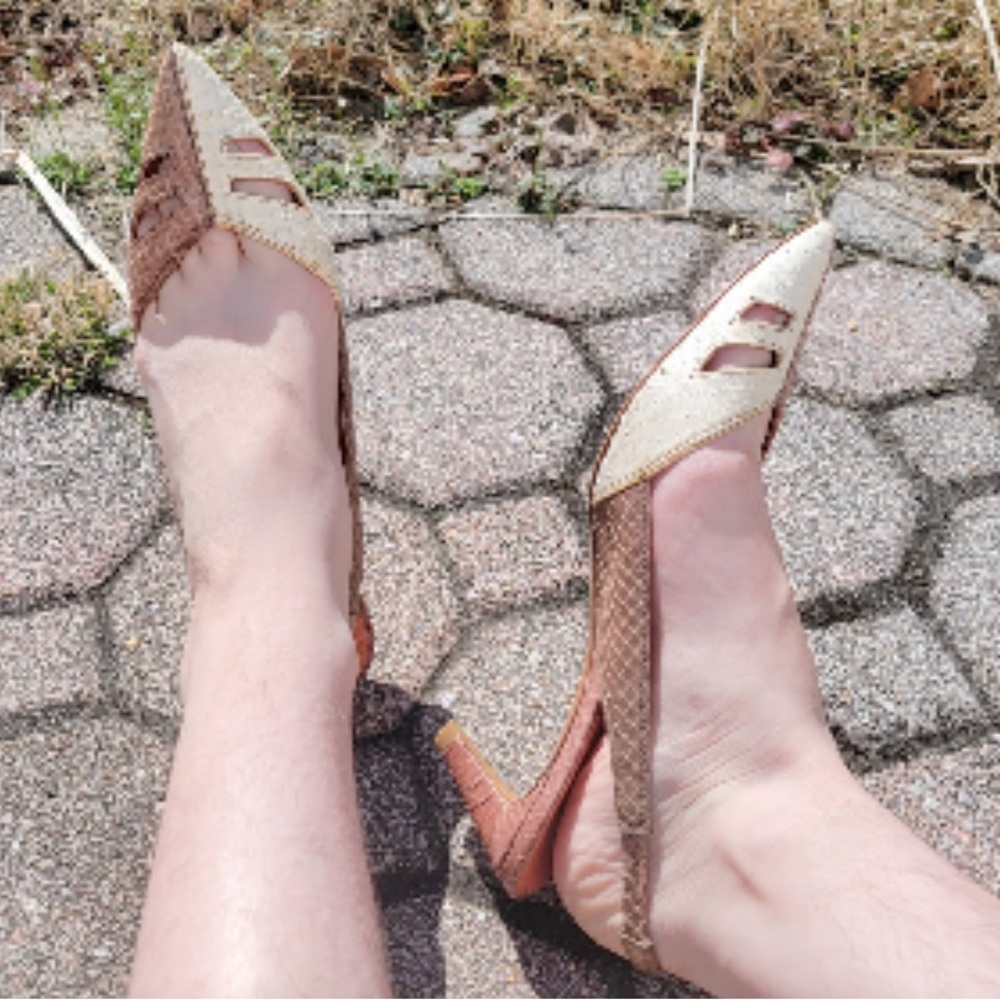 Genuine Python Snakeskin Via Spiga Women's Kitten Heels size 7 EUC